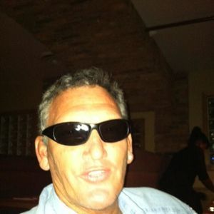 Meet your Posher, Derek